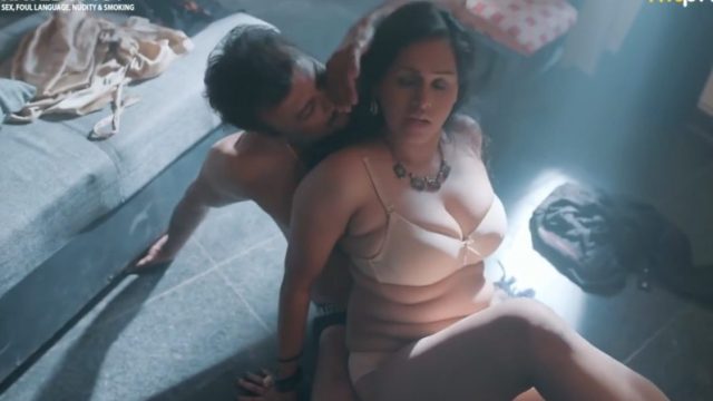 Paraya EP4 Hot Hindi Web Series – HitPrime